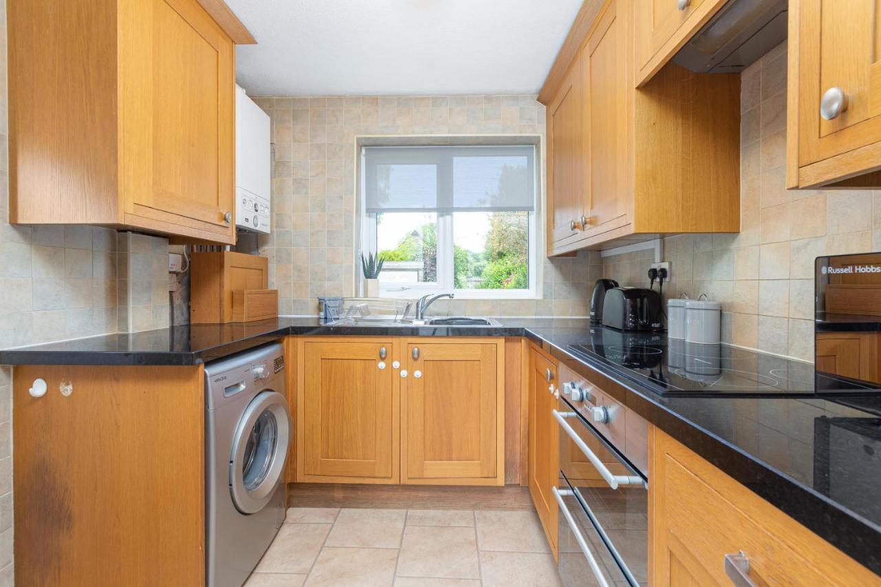 Charles Alexander Short Stay - Moorway House Poulton-le-Fylde Kültér fotó