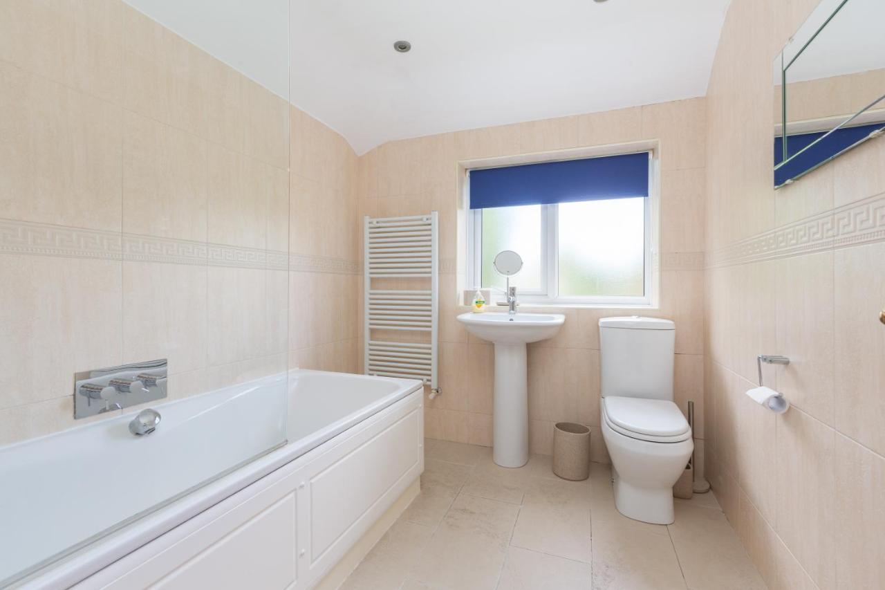 Charles Alexander Short Stay - Moorway House Poulton-le-Fylde Kültér fotó